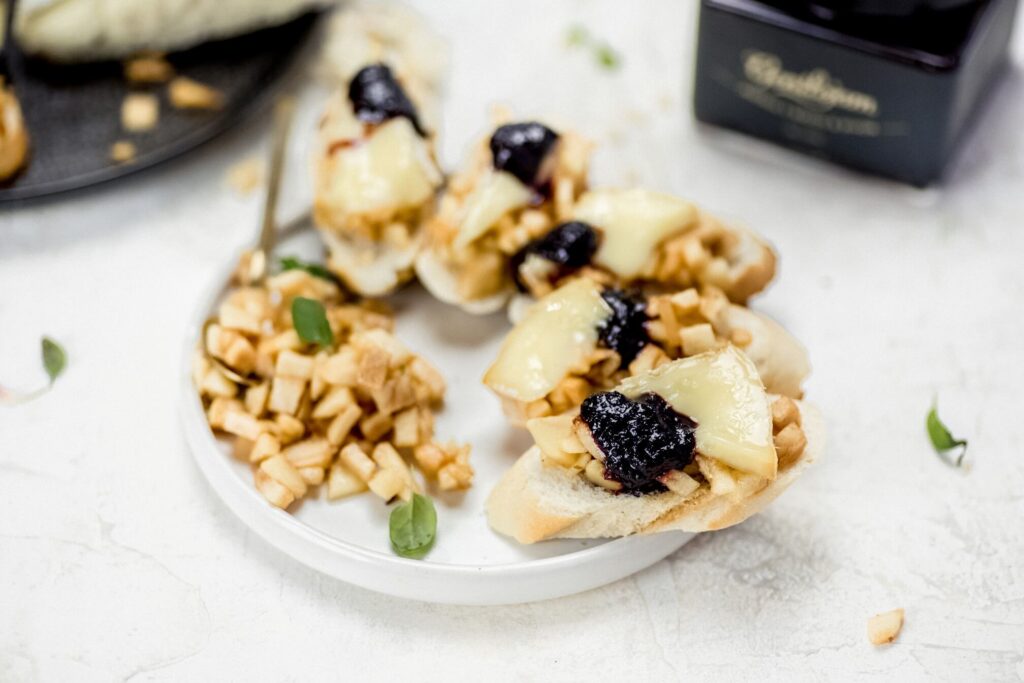 zapekane-chlebicky-bruschetty-chutovky-s-gentlejam-pivny-dzem